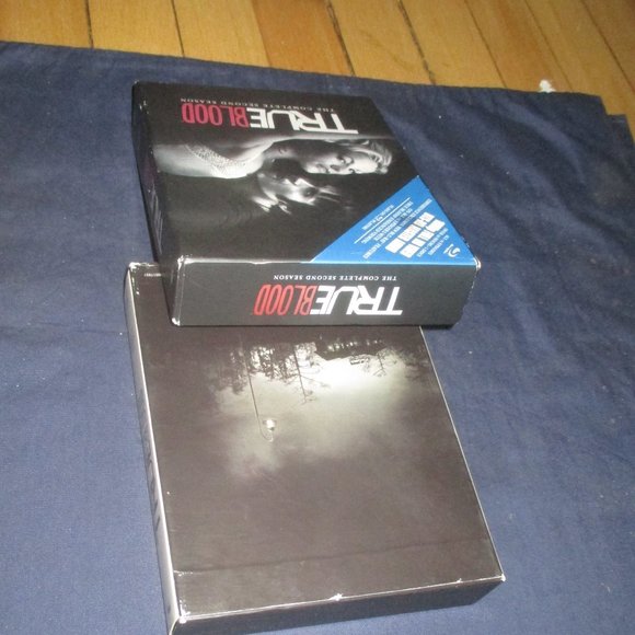 True Blood : The Complete 1st and 2nd Seasons (Blu-Ray Disc, 5-Disc Set  each) - Picture 4 of 9